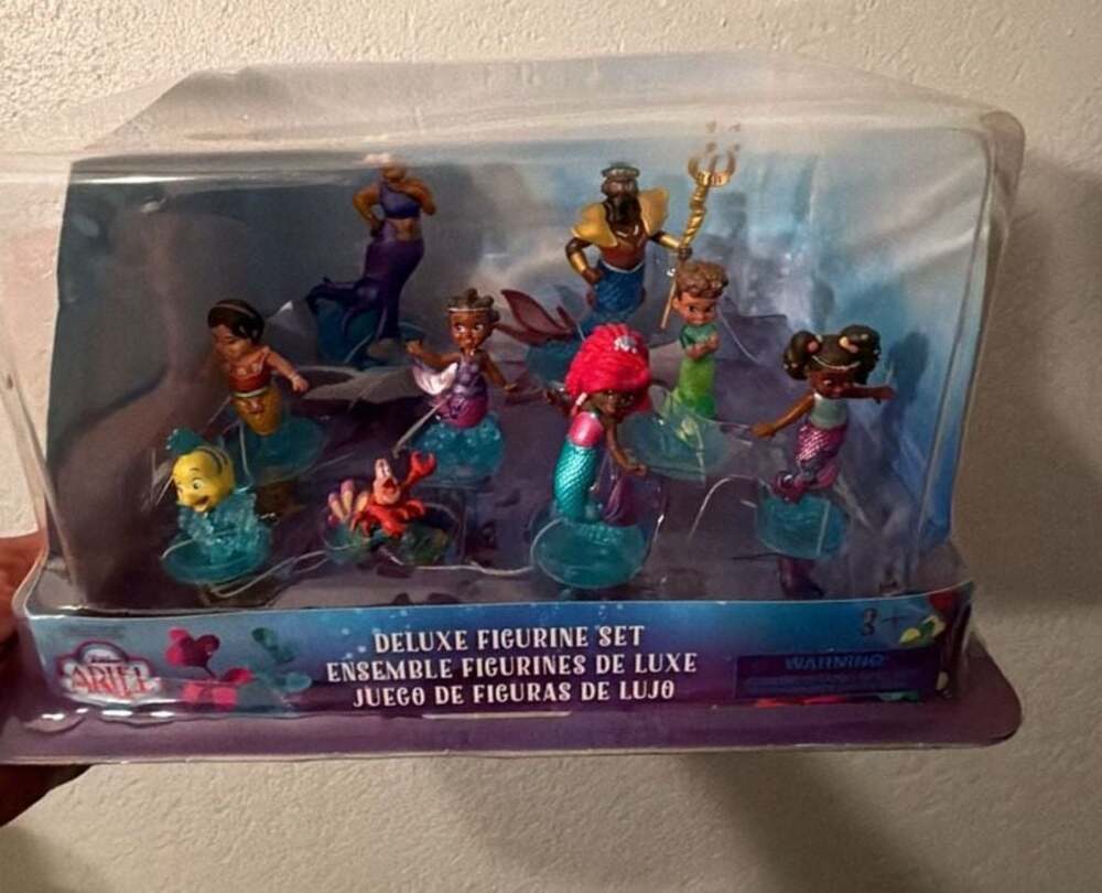 Disney Junior Ariel Deluxe Figurine Set 9-Piece Collection